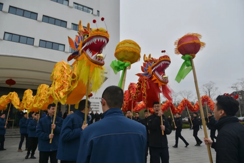 龍騰虎躍春意濃，巨人園區(qū)喜開工